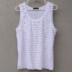Travel Elements White Ruffled Tank Top L